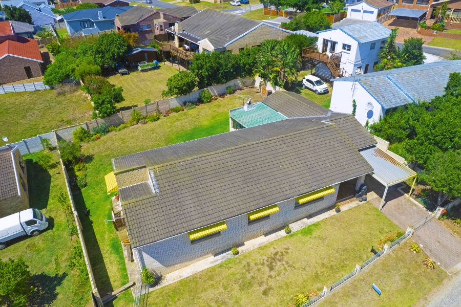 3 Bedroom Property for Sale in Wavecrest Eastern Cape